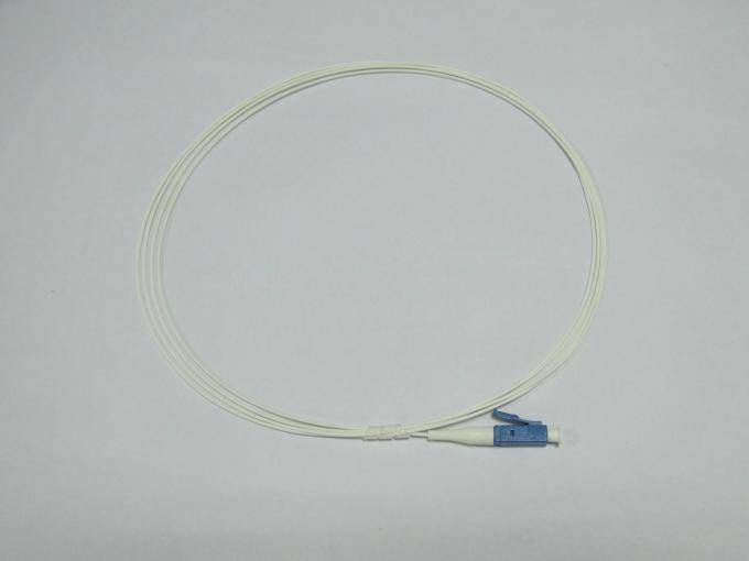 LC/UPC SM SXのピグテール1.5Mの繊維光学のピグテールLC 1.5 Mtrs 900umの白く堅い緩衝
